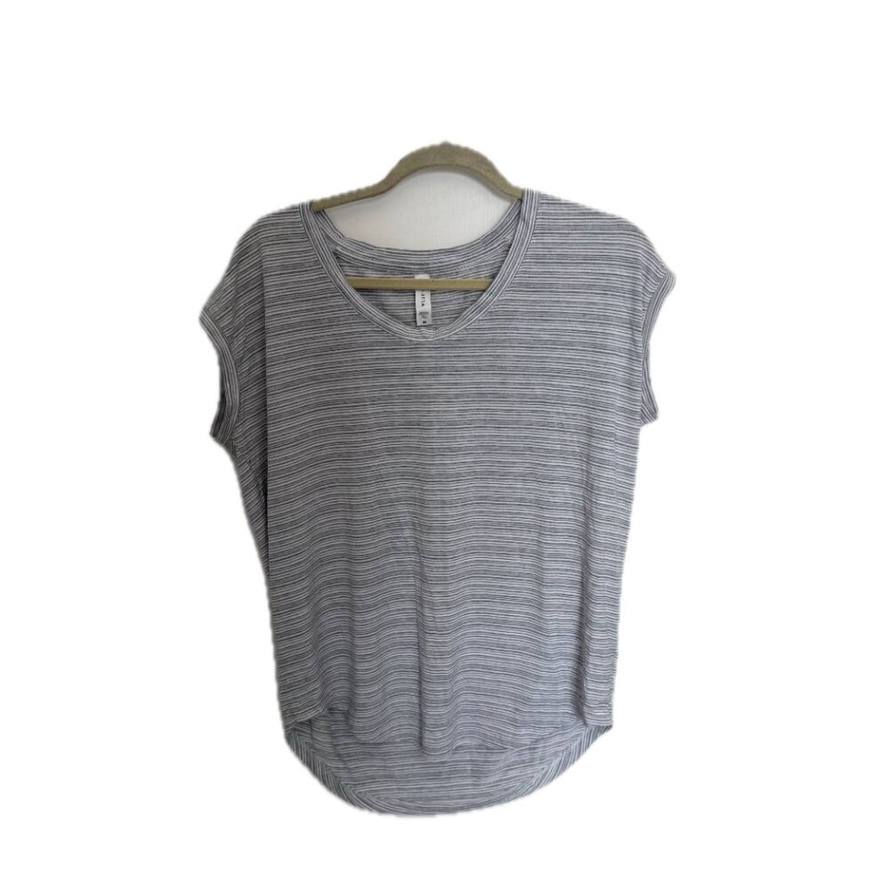 Athleta Cloudlight Stratus Striped Tee Shirt Women’s Grey White Stripe